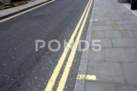 Double Yellow Line On London Street
