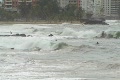 Hurricane Earl - Surfers at Condado Beach Footage