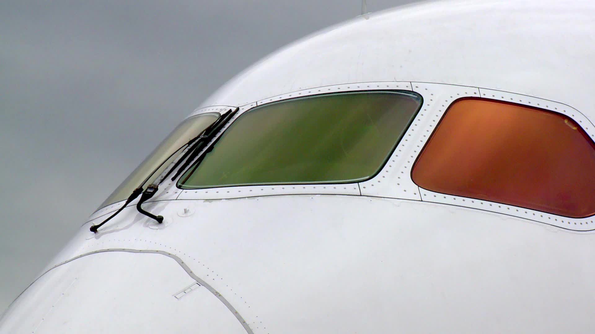 Boeing 787 Dreamliner Exterior Cockpit Windows Stock Video 24808105 ...